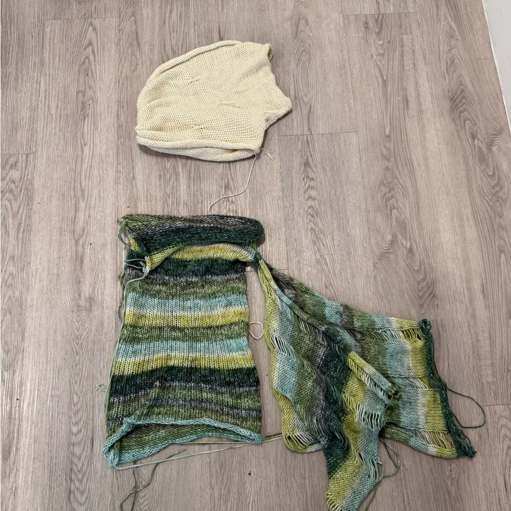 Handmade Knitted Set - Picture 6 of 8